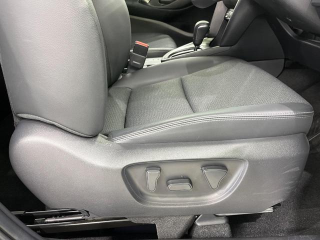 ヤリスクロス ハイブリッドＺ　トヨタセーフティセンス　純正８インチナビ　アラウンドビューモニター　Ｂｌｕｅｔｏｏｔｈ再生　フルセグＴＶ　ＥＴＣ　禁煙車　ＬＥＤヘッドライト　ブラインドスポットモニター　クリアランスソナー（32枚目）