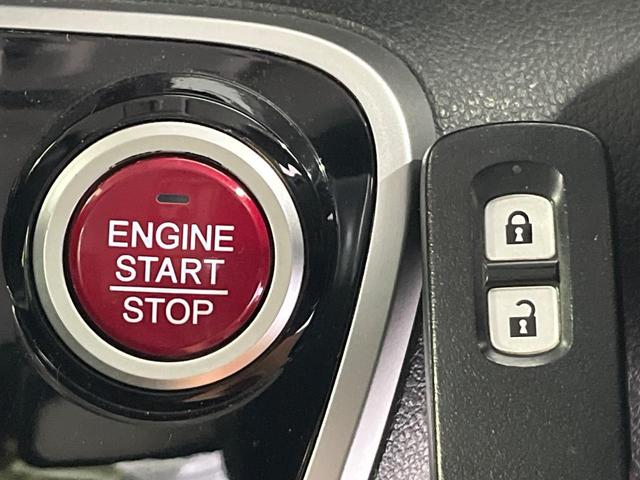 N-BOX G 両側スライドドア スマートキー オートエアコン CDプレーヤー 衝突安全ボディ ドアバイザー プライバシーガラス 盗難防止装置 横滑り防止 パワーウィンドウ パワーステアリング 電動格納ミラー(4枚目)