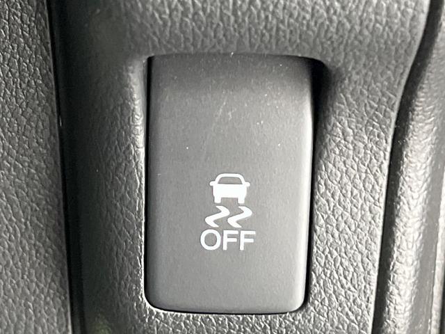 N-BOX G 両側スライドドア スマートキー オートエアコン CDプレーヤー 衝突安全ボディ ドアバイザー プライバシーガラス 盗難防止装置 横滑り防止 パワーウィンドウ パワーステアリング 電動格納ミラー(5枚目)