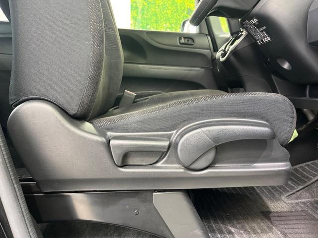 N-BOX G 両側スライドドア スマートキー オートエアコン CDプレーヤー 衝突安全ボディ ドアバイザー プライバシーガラス 盗難防止装置 横滑り防止 パワーウィンドウ パワーステアリング 電動格納ミラー(31枚目)