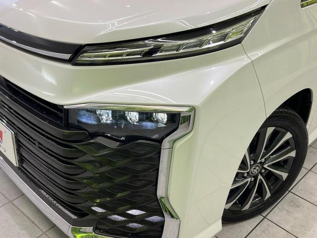 ヴォクシー ハイブリッドＳ－Ｚ　トヨタセーフティセンス　両側パワースライドドア　純正８インチディスプレイオーディオ　Ｂｌｕｅｔｏｏｔｈ再生　バックカメラ　フルセグＴＶ　レーダークルーズ　デュアルオートエアコン　禁煙車（13枚目）