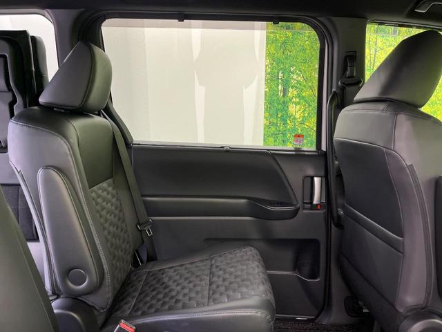 ヴォクシー ハイブリッドＳ－Ｚ　トヨタセーフティセンス　両側パワースライドドア　純正８インチディスプレイオーディオ　Ｂｌｕｅｔｏｏｔｈ再生　バックカメラ　フルセグＴＶ　レーダークルーズ　デュアルオートエアコン　禁煙車（28枚目）