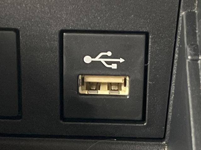 ヴォクシー ハイブリッドＳ－Ｚ　トヨタセーフティセンス　両側パワースライドドア　純正８インチディスプレイオーディオ　Ｂｌｕｅｔｏｏｔｈ再生　バックカメラ　フルセグＴＶ　レーダークルーズ　デュアルオートエアコン　禁煙車（54枚目）