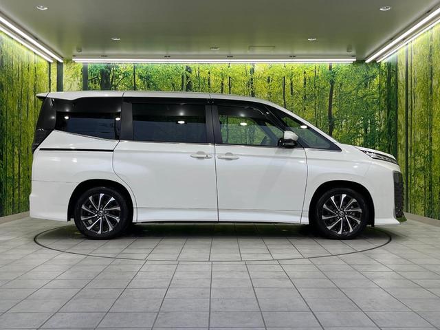 ヴォクシー ハイブリッドＳ－Ｚ　トヨタセーフティセンス　両側パワースライドドア　純正８インチディスプレイオーディオ　Ｂｌｕｅｔｏｏｔｈ再生　バックカメラ　フルセグＴＶ　レーダークルーズ　デュアルオートエアコン　禁煙車（69枚目）