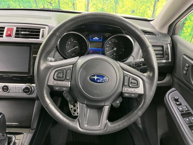 レガシィアウトバック リミテッド　４ＷＤ　純正ＳＤナビ　バックカメラ　後席モニター　衝突被害軽減システム　レーダークルーズ　禁煙車　電動リアゲート　レザーシート　スマートキー　ＬＥＤヘッド　ビルトインＥＴＣ　純正１８インチアルミ（11枚目）