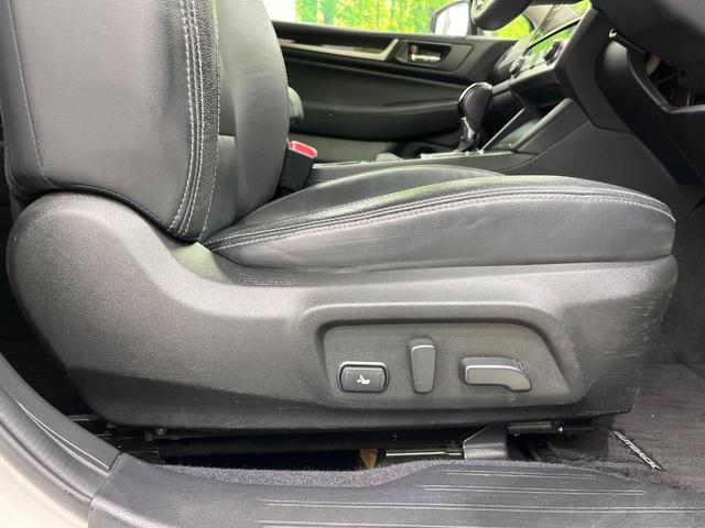 レガシィアウトバック リミテッド　４ＷＤ　純正ＳＤナビ　バックカメラ　後席モニター　衝突被害軽減システム　レーダークルーズ　禁煙車　電動リアゲート　レザーシート　スマートキー　ＬＥＤヘッド　ビルトインＥＴＣ　純正１８インチアルミ（33枚目）