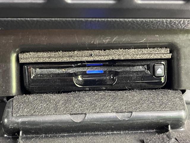 レガシィアウトバック リミテッド　４ＷＤ　純正ＳＤナビ　バックカメラ　後席モニター　衝突被害軽減システム　レーダークルーズ　禁煙車　電動リアゲート　レザーシート　スマートキー　ＬＥＤヘッド　ビルトインＥＴＣ　純正１８インチアルミ（63枚目）