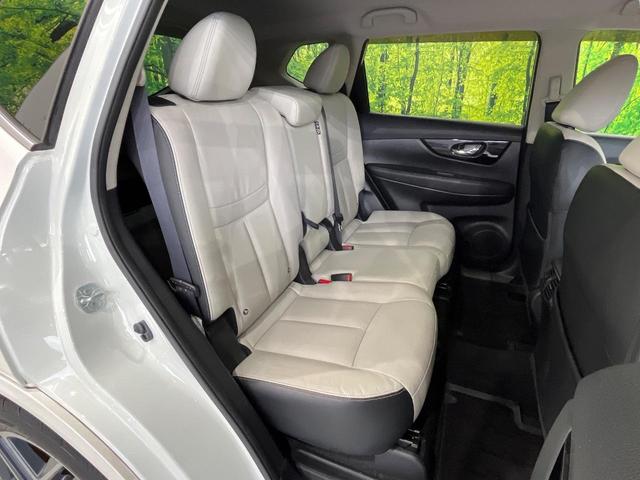 エクストレイル モード・プレミア　ハイコントラストインテリア　４ＷＤ　全周囲カメラ　禁煙車　電動リアゲート　レザーシート　全席シートヒーター　コーナーセンサー　スマートキー　ＬＥＤヘッド　ビルトインＥＴＣ　オートライト　デュアルエアコン　Ｂｌｕｅｔｏｏｔｈ（9枚目）