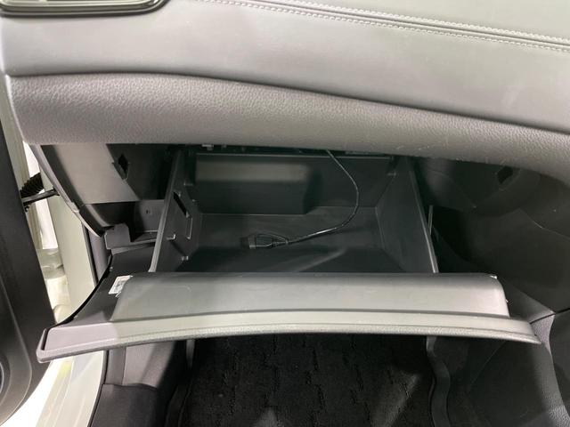 エクストレイル モード・プレミア　ハイコントラストインテリア　４ＷＤ　全周囲カメラ　禁煙車　電動リアゲート　レザーシート　全席シートヒーター　コーナーセンサー　スマートキー　ＬＥＤヘッド　ビルトインＥＴＣ　オートライト　デュアルエアコン　Ｂｌｕｅｔｏｏｔｈ（24枚目）