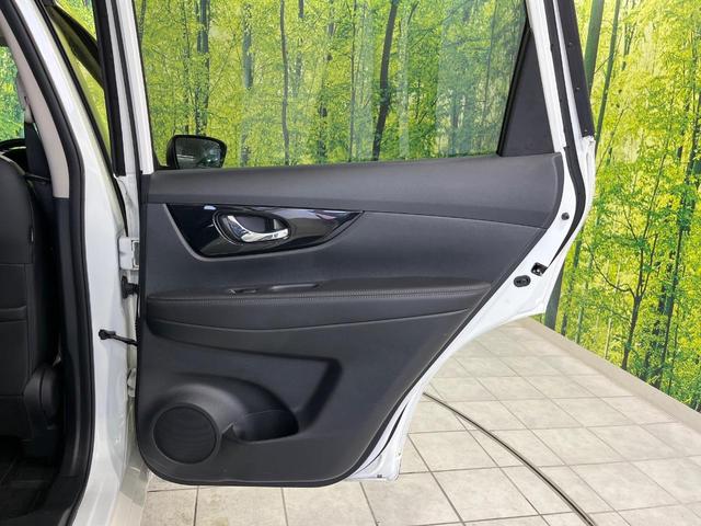 エクストレイル モード・プレミア　ハイコントラストインテリア　４ＷＤ　全周囲カメラ　禁煙車　電動リアゲート　レザーシート　全席シートヒーター　コーナーセンサー　スマートキー　ＬＥＤヘッド　ビルトインＥＴＣ　オートライト　デュアルエアコン　Ｂｌｕｅｔｏｏｔｈ（28枚目）