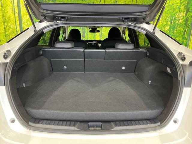普段のお買い物や通勤、送迎等に十分な荷室スペースを確保しております。セカンドシートを倒すと、大きな荷物の積載も可能です♪