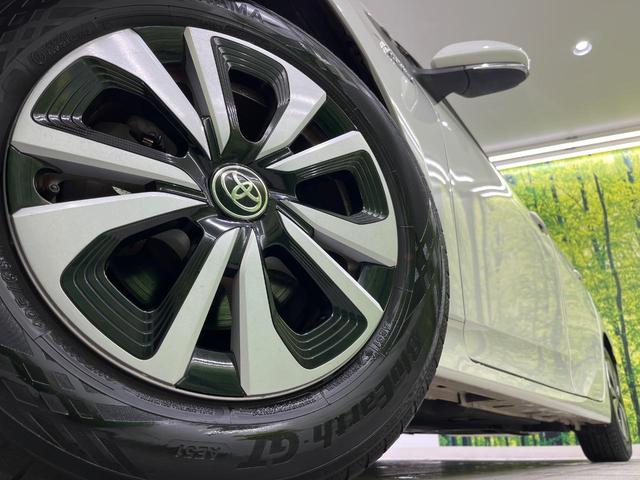 【純正１５インチアルミホイール】外観にマッチした純正アルミホイールを装着しております。各種社外アルミホイールや、スタッドレスタイヤも取扱いしております。是非ご相談ください♪