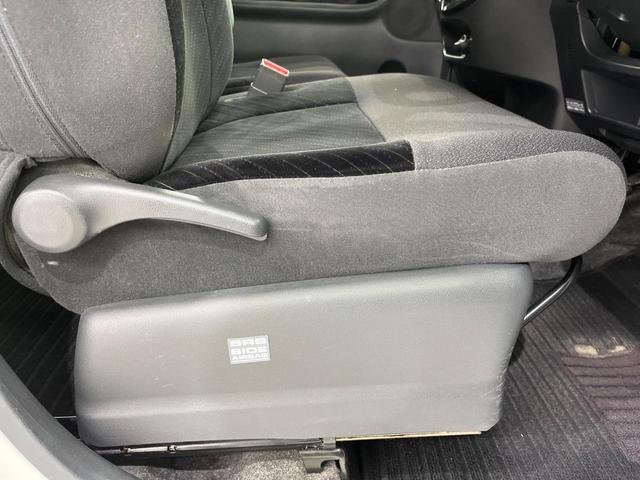 タント カスタムＲＳ　ＳＡ　衝突軽減ブレーキ　両側パワースライドドア　ナビ　フルセグＴＶ　ＥＴＣ　禁煙車　ＬＥＤヘッドライト　フロントフォグ　スマートキー　オートエアコン　オートライト　純正１５インチアルミホイール（32枚目）