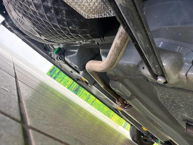 ルーミー カスタムＧ　両側電動ドア　ＳＤナビ　全周囲カメラ　衝突被害軽減システム　レーダークルーズ　禁煙車　コーナーセンサー　スマートキー　ＬＥＤヘッド　純正１４インチアルミ　オートライト　Ｂｌｕｅｔｏｏｔｈ　ＣＤ（27枚目）