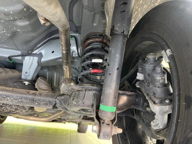 ルーミー カスタムＧ　両側電動ドア　ＳＤナビ　全周囲カメラ　衝突被害軽減システム　レーダークルーズ　禁煙車　コーナーセンサー　スマートキー　ＬＥＤヘッド　純正１４インチアルミ　オートライト　Ｂｌｕｅｔｏｏｔｈ　ＣＤ（28枚目）