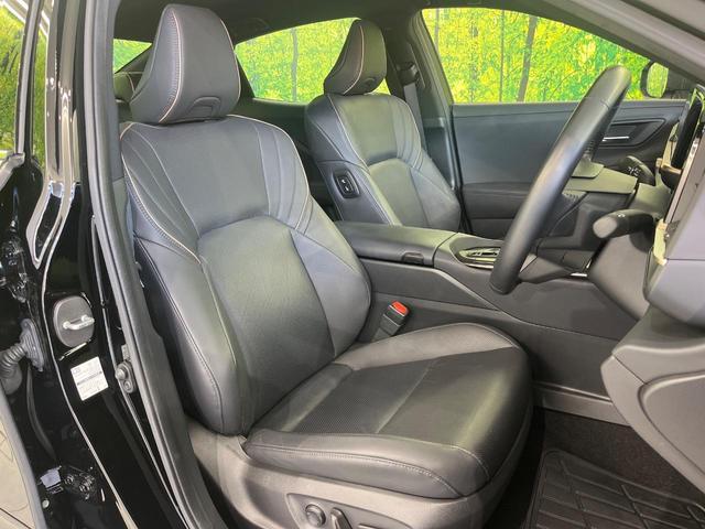 クラウンクロスオーバー Ｇアドバンスド・レザーパッケージ　４ＷＤ　純正１２．５インチＤＡ　全周囲カメラ　衝突被害軽減システム　レーダークルーズ　禁煙車　電動リアゲート　レザーシート　前席シートエアコン　パワーシート　ドラレコ　コーナーセンサー　スマートキー（8枚目）