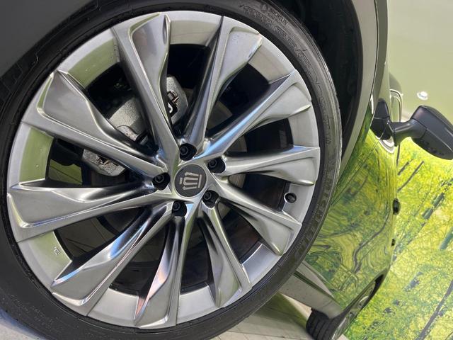 クラウンクロスオーバー Ｇアドバンスド・レザーパッケージ　４ＷＤ　純正１２．５インチＤＡ　全周囲カメラ　衝突被害軽減システム　レーダークルーズ　禁煙車　電動リアゲート　レザーシート　前席シートエアコン　パワーシート　ドラレコ　コーナーセンサー　スマートキー（13枚目）