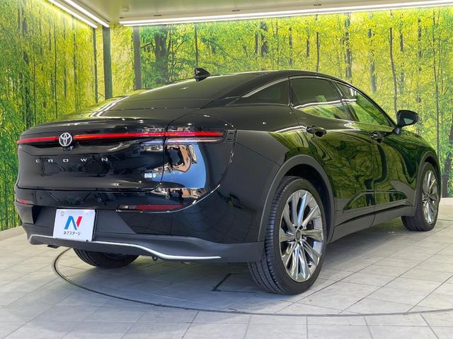 クラウンクロスオーバー Ｇアドバンスド・レザーパッケージ　４ＷＤ　純正１２．５インチＤＡ　全周囲カメラ　衝突被害軽減システム　レーダークルーズ　禁煙車　電動リアゲート　レザーシート　前席シートエアコン　パワーシート　ドラレコ　コーナーセンサー　スマートキー（17枚目）