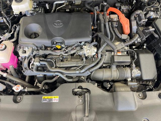 クラウンクロスオーバー Ｇアドバンスド・レザーパッケージ　４ＷＤ　純正１２．５インチＤＡ　全周囲カメラ　衝突被害軽減システム　レーダークルーズ　禁煙車　電動リアゲート　レザーシート　前席シートエアコン　パワーシート　ドラレコ　コーナーセンサー　スマートキー（18枚目）