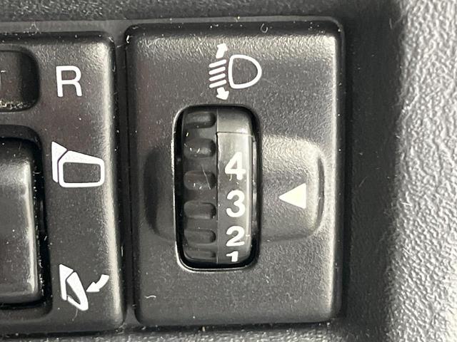 ジムニー クロスアドベンチャー 4WD ドライブレコーダー 禁煙車 ターボ 純正16インチアルミホイール シートヒーター ターボ ドアバイザー プライバシーガラス フロントフォグ 安全ボディ パワーウィンドウ パワーステアリング(29枚目)