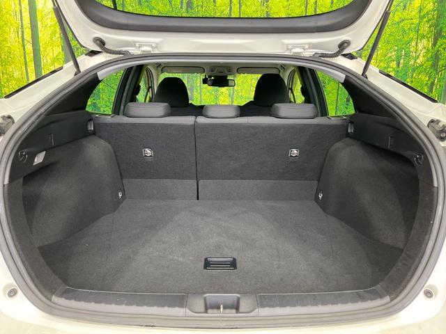 プリウス A 純正SDナビ バックカメラ 衝突被害軽減システム レーダークルーズ 禁煙車 パワーシート ドラレコ コーナーセンサー スマートキー LEDヘッド ビルトインETC 純正15インチアルミ 車線逸脱警報(10枚目)