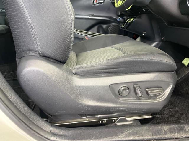 プリウス A 純正SDナビ バックカメラ 衝突被害軽減システム レーダークルーズ 禁煙車 パワーシート ドラレコ コーナーセンサー スマートキー LEDヘッド ビルトインETC 純正15インチアルミ 車線逸脱警報(34枚目)