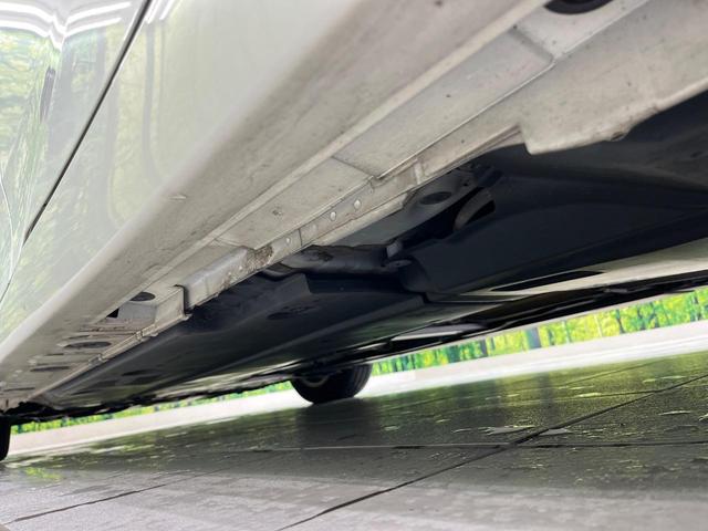 プリウス A 純正SDナビ バックカメラ 衝突被害軽減システム レーダークルーズ 禁煙車 パワーシート ドラレコ コーナーセンサー スマートキー LEDヘッド ビルトインETC 純正15インチアルミ 車線逸脱警報(38枚目)