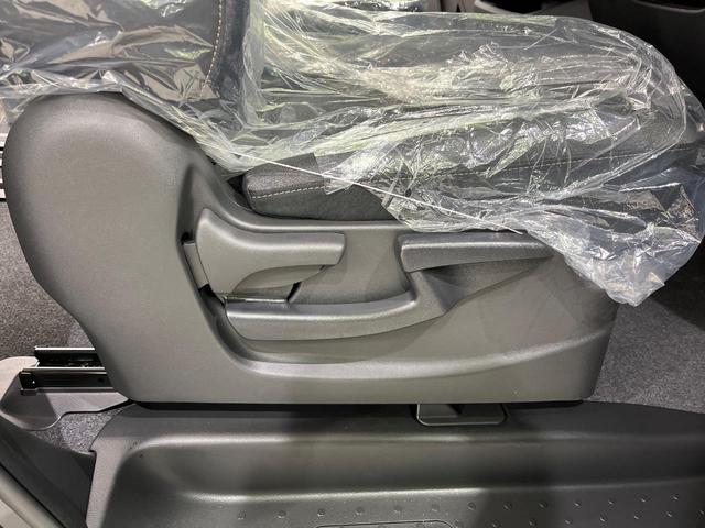 セレナ ハイウェイスターV 登録済未使用車 純正ナビ 両側電動ドア 全周囲カメラ 衝突被害軽減システム レーダークルーズ コーナーセンサー スマートキー LEDヘッド ETC2.0 純正16インチアルミ オートハイビーム(31枚目)