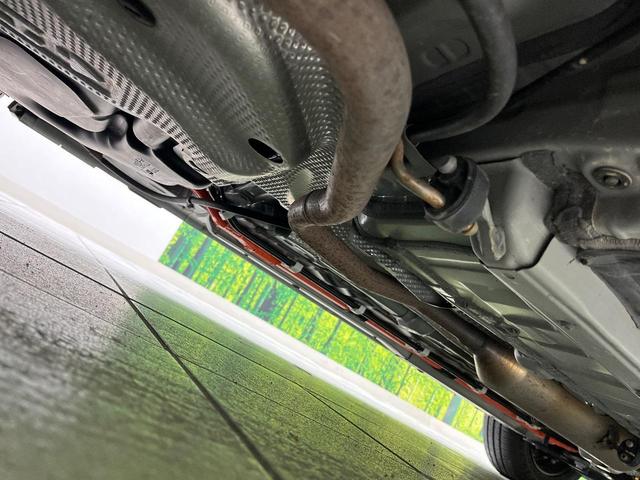 アクア Ｘ　純正ナビ　バックカメラ　衝突被害軽減システム　レーダークルーズ　禁煙車　ドラレコ　コーナーセンサー　スマートキー　ＬＥＤヘッド　ビルトインＥＴＣ　オートハイビーム　車線逸脱警報　オートライト（26枚目）