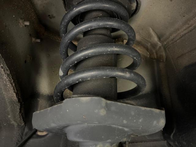 ステップワゴンスパーダ Ｓ　４ＷＤ　両側電動ドア　純正ＳＤナビ　バックカメラ　ＨＩＤヘッド　純正１６インチアルミ　オートエアコン　ＣＤ　ＤＶＤ再生　地デジ（24枚目）