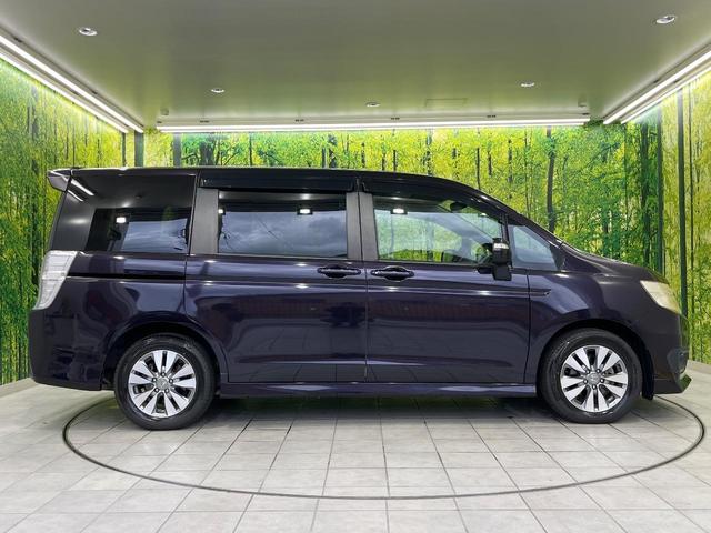 ステップワゴンスパーダ Ｓ　４ＷＤ　両側電動ドア　純正ＳＤナビ　バックカメラ　ＨＩＤヘッド　純正１６インチアルミ　オートエアコン　ＣＤ　ＤＶＤ再生　地デジ（41枚目）