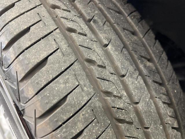 ステップワゴンスパーダ Ｓ　４ＷＤ　両側電動ドア　純正ＳＤナビ　バックカメラ　ＨＩＤヘッド　純正１６インチアルミ　オートエアコン　ＣＤ　ＤＶＤ再生　地デジ（44枚目）