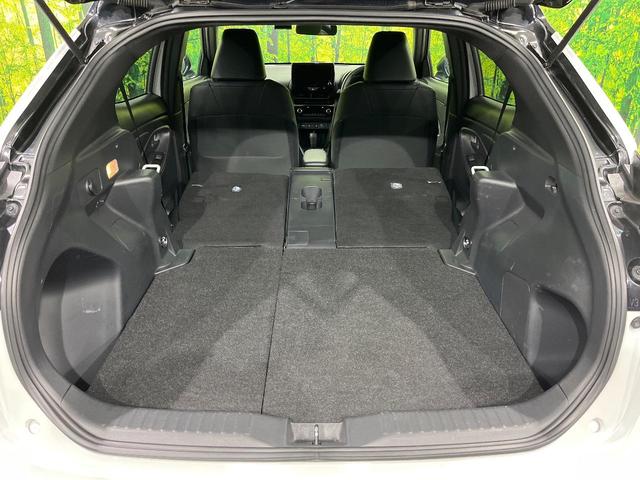 ヤリスクロス ハイブリッドＺ　バックカメラ　衝突被害軽減システム　レーダークルーズ　禁煙車　パワーシート　コーナーセンサー　スマートキー　ＬＥＤヘッド　純正１８インチアルミ　オートライト　オートエアコン　Ｂｌｕｅｔｏｏｔｈ（12枚目）