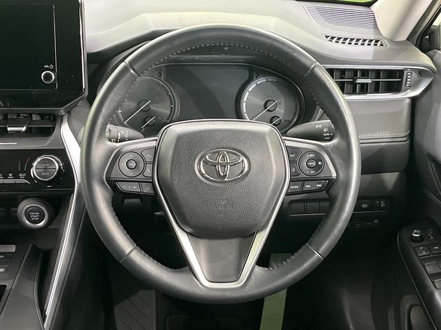 ハリアー Ｓ　４ＷＤ　純正ディスプレイオーディオ　バックカメラ　衝突被害軽減システム　レーダークルーズ　禁煙車　コーナーセンサー　スマートキー　ＬＥＤヘッド　ＥＴＣ２．０　純正１７インチアルミ　オートハイビーム（11枚目）