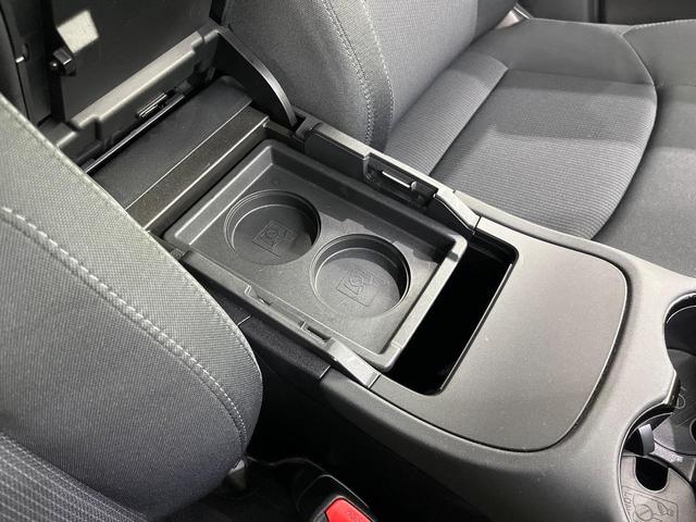 ハリアー Ｓ　４ＷＤ　純正ディスプレイオーディオ　バックカメラ　衝突被害軽減システム　レーダークルーズ　禁煙車　コーナーセンサー　スマートキー　ＬＥＤヘッド　ＥＴＣ２．０　純正１７インチアルミ　オートハイビーム（56枚目）