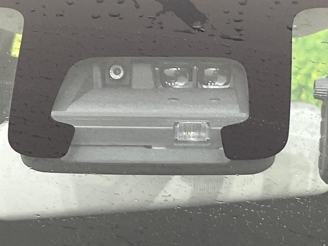 フレア ハイブリッドＸＳ　純正ＳＤナビ　衝突軽減装置　禁煙車　シートヒーター　ドラレコ　スマートキー　ＬＥＤヘッド　車線逸脱警報　オートライト　オートエアコン　Ｂｌｕｅｔｏｏｔｈ　ＣＤ　ＤＶＤ再生　フルセグ　ドアバイザー（4枚目）