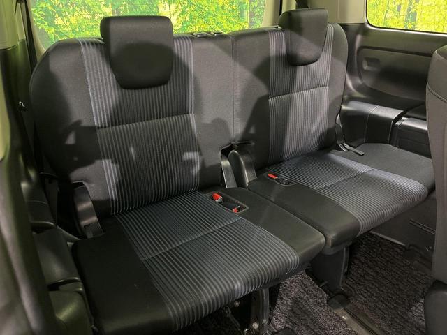 ヴォクシー ＺＳ　両側電動ドア　純正９インチナビ　後席モニター　バックカメラ　禁煙車　スマートキー　ＬＥＤヘッド　ビルトインＥＴＣ　純正１６インチアルミ　オートライト　デュアルエアコン　Ｂｌｕｅｔｏｏｔｈ（10枚目）