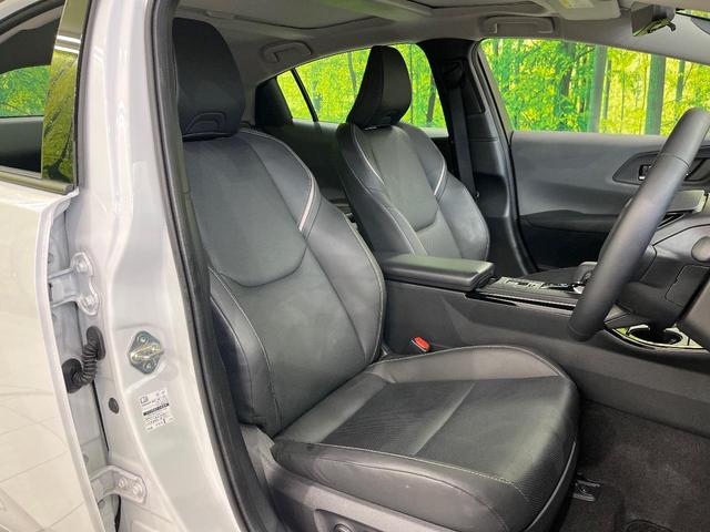 プリウス Ｚ　１２．３インチディスプレイオーディオ　ガラスルーフ　全周囲カメラ　衝突軽減装置　レーダークルーズ　禁煙車　電動リアゲート　前席シートヒーター　パワーシート　コーナーセンサー　ＬＥＤヘッド　ＥＴＣ２．０（8枚目）