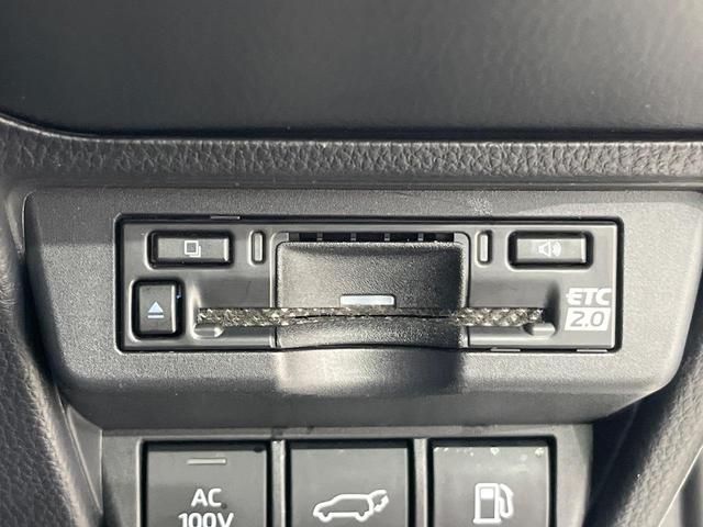 プリウス Ｚ　１２．３インチディスプレイオーディオ　ガラスルーフ　全周囲カメラ　衝突軽減装置　レーダークルーズ　禁煙車　電動リアゲート　前席シートヒーター　パワーシート　コーナーセンサー　ＬＥＤヘッド　ＥＴＣ２．０（26枚目）