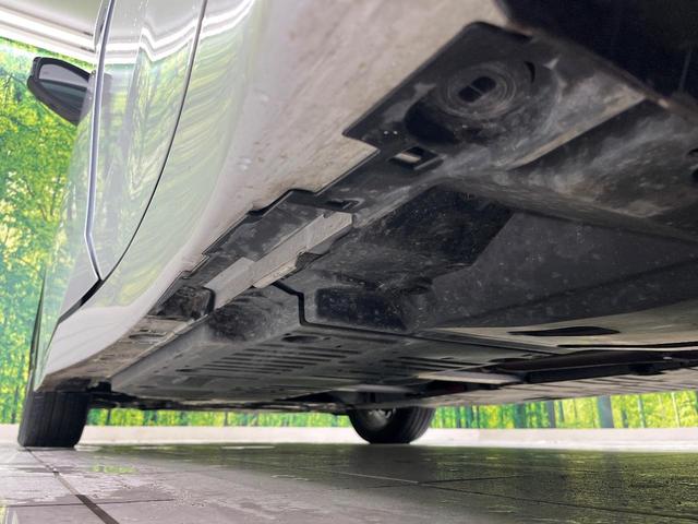 プリウス Ｚ　１２．３インチディスプレイオーディオ　ガラスルーフ　全周囲カメラ　衝突軽減装置　レーダークルーズ　禁煙車　電動リアゲート　前席シートヒーター　パワーシート　コーナーセンサー　ＬＥＤヘッド　ＥＴＣ２．０（52枚目）