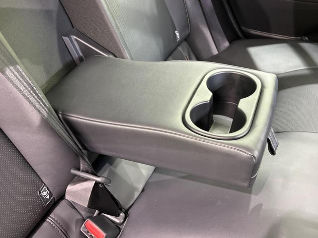 プリウス Ｚ　１２．３インチディスプレイオーディオ　ガラスルーフ　全周囲カメラ　衝突軽減装置　レーダークルーズ　禁煙車　電動リアゲート　前席シートヒーター　パワーシート　コーナーセンサー　ＬＥＤヘッド　ＥＴＣ２．０（68枚目）