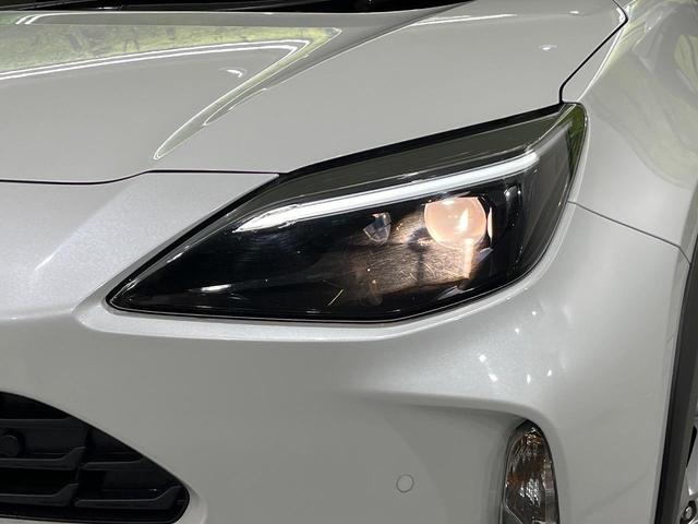 ヤリスクロス Ｇ　セーフティセンス　純正ナビ機能付き８インチディスプレイオーディオ　Ｂｌｕｅｔｏｏｔｈ再生　ドライブレコーダー　バックカメラ　フルセグＴＶ　ＥＴＣ　レーダークルーズ　禁煙車　オートエアコン（12枚目）