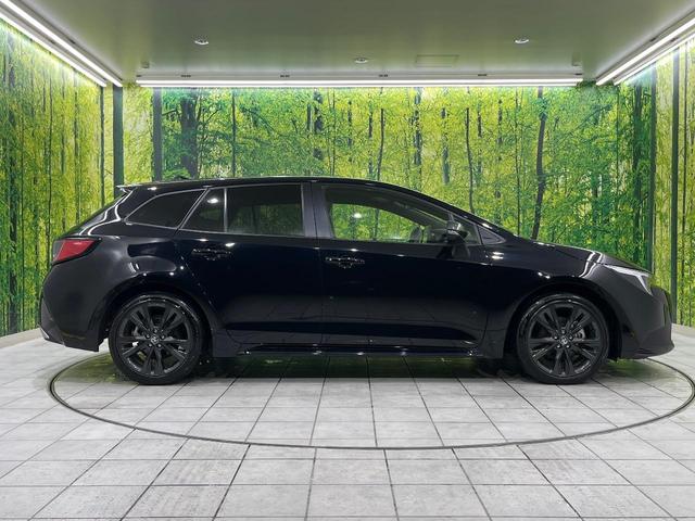 カローラツーリング ハイブリッド　ダブルバイビー　セーフティセンス　純正ナビ機能付き１０．５インチディスプレイオーディオ　Ｂｌｕｅｔｏｏｔｈ再生　バックカメラ　フルセグＴＶ　ＥＴＣ　シートヒーター　ＬＥＤヘッドライト　フロントフォグ　禁煙車（27枚目）