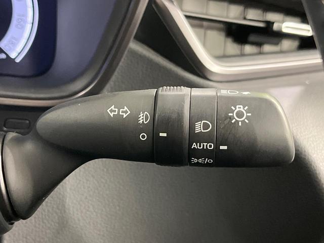 カローラツーリング ハイブリッド　ダブルバイビー　セーフティセンス　純正ナビ機能付き１０．５インチディスプレイオーディオ　Ｂｌｕｅｔｏｏｔｈ再生　バックカメラ　フルセグＴＶ　ＥＴＣ　シートヒーター　ＬＥＤヘッドライト　フロントフォグ　禁煙車（48枚目）