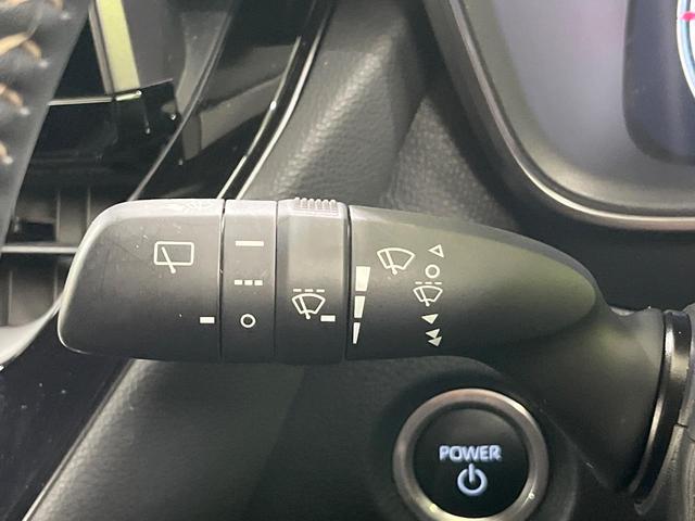 カローラツーリング ハイブリッド　ダブルバイビー　セーフティセンス　純正ナビ機能付き１０．５インチディスプレイオーディオ　Ｂｌｕｅｔｏｏｔｈ再生　バックカメラ　フルセグＴＶ　ＥＴＣ　シートヒーター　ＬＥＤヘッドライト　フロントフォグ　禁煙車（49枚目）