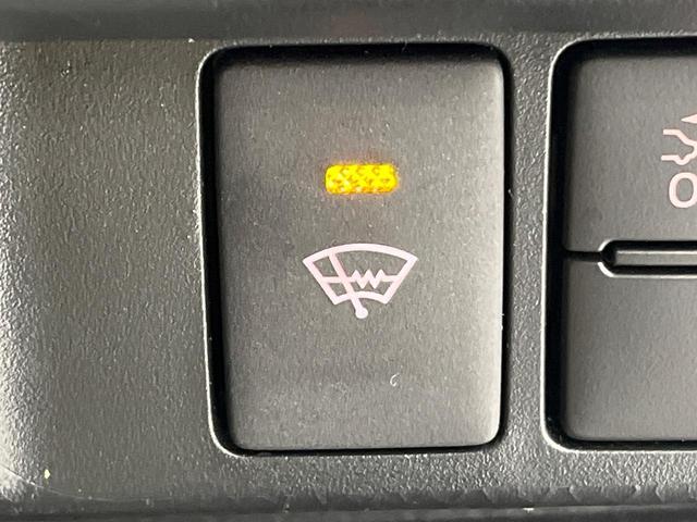 ルーミー カスタムＧ　４ＷＤ　スマートアシスト　両側パワースライドドア　ナビ　Ｂｌｕｅｔｏｏｔｈ再生　バックカメラ　フルセグＴＶ　ＥＴＣ　ＬＥＤヘッドライト　フロントフォグ　禁煙車　オートエアコン　純正１５インチＡＷ（46枚目）