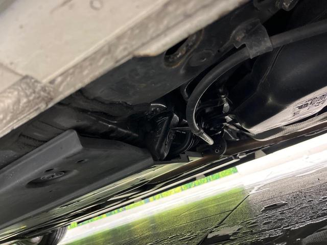 プリウス Aプレミアム 4WD サンルーフ モデリスタフルエアロ セーフティセンス 純正9インチナビ Bluetooth再生 バックカメラ ETC LEDヘッド フロントフォグ シートヒーター パワーシート(51枚目)