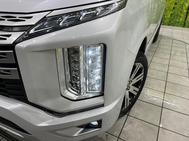 デリカＤ：５ Ｐ　サイドステップレス　４ＷＤ　純正１０．１インチナビ　両側パワースライドドア　ｅ－アシスト　Ｂｌｕｅｔｏｏｔｈ　ドライブレコーダー　ＥＴＣ　バックカメラ　禁煙車　パワーシート　ＬＥＤヘッドライト（13枚目）