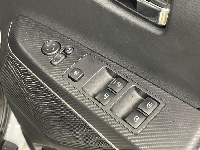 デリカＤ：５ Ｐ　サイドステップレス　４ＷＤ　純正１０．１インチナビ　両側パワースライドドア　ｅ－アシスト　Ｂｌｕｅｔｏｏｔｈ　ドライブレコーダー　ＥＴＣ　バックカメラ　禁煙車　パワーシート　ＬＥＤヘッドライト（22枚目）