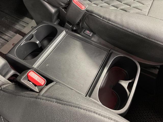 デリカＤ：５ Ｐ　サイドステップレス　４ＷＤ　純正１０．１インチナビ　両側パワースライドドア　ｅ－アシスト　Ｂｌｕｅｔｏｏｔｈ　ドライブレコーダー　ＥＴＣ　バックカメラ　禁煙車　パワーシート　ＬＥＤヘッドライト（44枚目）